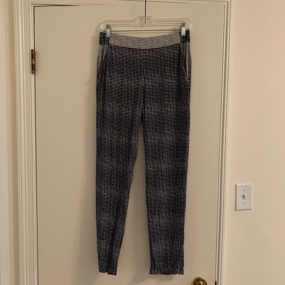 Cabi Navy Blue Strand Pants - Picture 2 of 3
